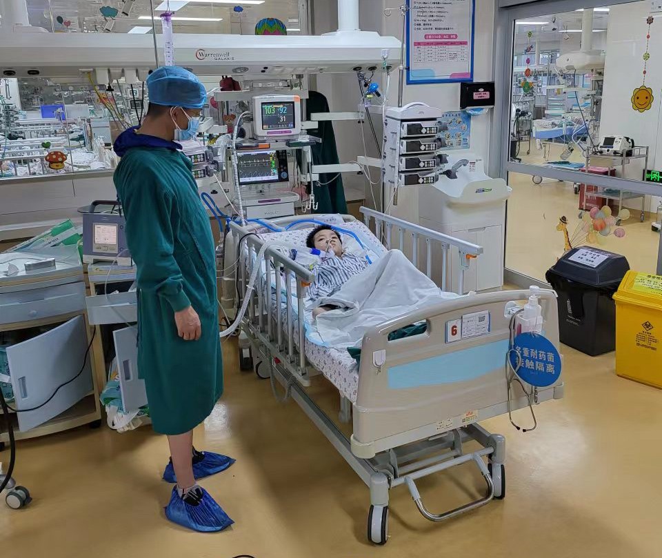 榕江县跨省救护车出租公司