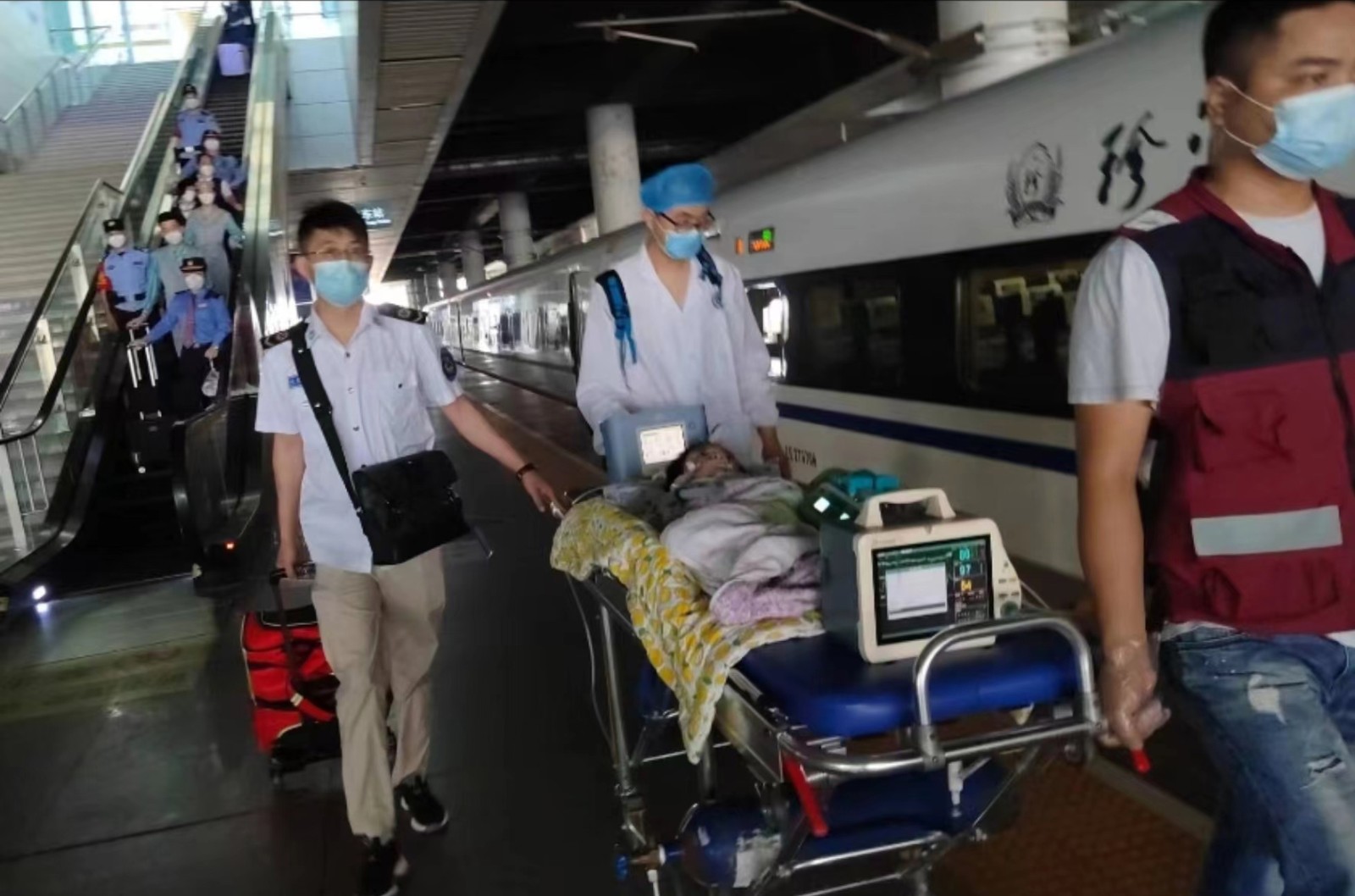 榕江县高铁转运公司